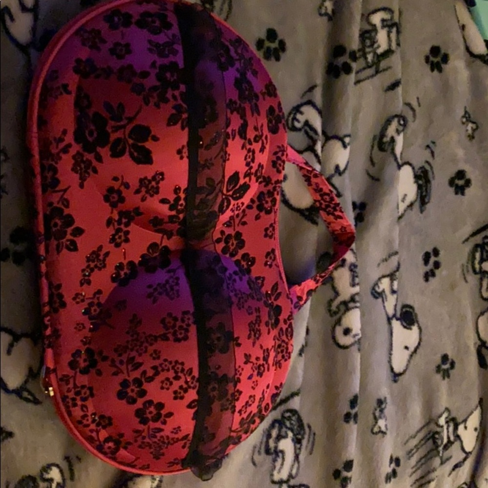 Travel case bra holder